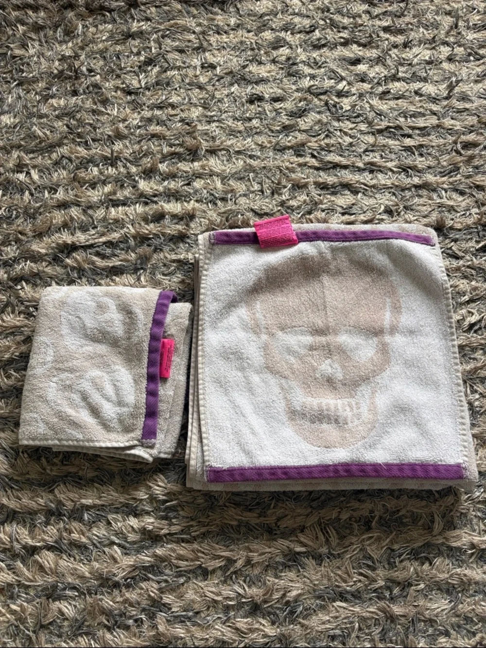 Betsey Johnson 100% Cotton Beige & Purple Skull Towel Set
